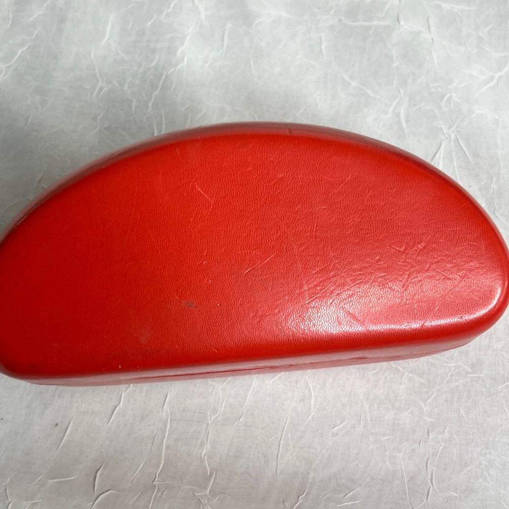 Valentino Bold Red Sunglasses Case - Picture 4 of 6